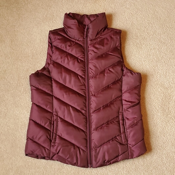SO burgundy/plum puffer vest size Medium - Picture 4 of 7